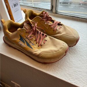 Altra Lone Peak Trail Running Shoes